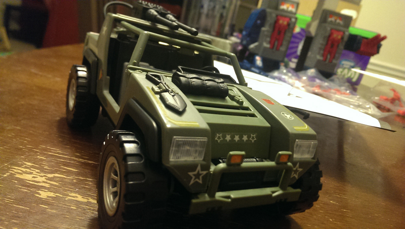 Illustration for article titled Hasbro's SDCC Exclusive G.I. Joe/Transformers Crossover Is So Sweet